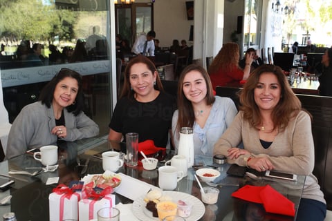 Celebran la amistad en Club Campestre de Durango