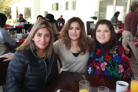 Celebran la amistad en Club Campestre de Durango
