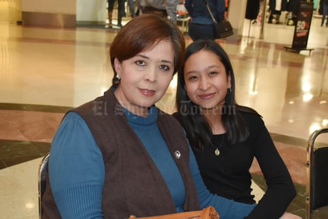 20022019 Elizabeth y Mariana.