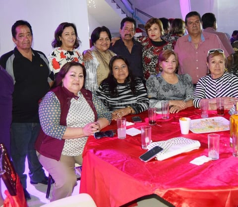 20022019 Martha Alicia, Elisa, Lina, María Josefa, Mariano, Abel, Alicia, Sofía y María.