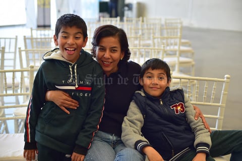 20022019 Carlos, Lilia y Emiliano.