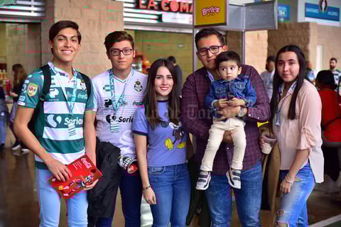 20022019 Raúl, Diego, Génesis, Óscar, Nessim y Angie.