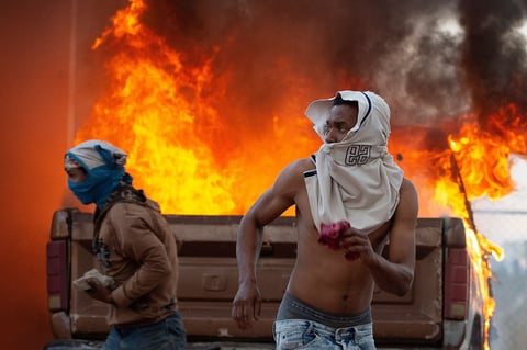 Violentas protestas estallan en Venezuela