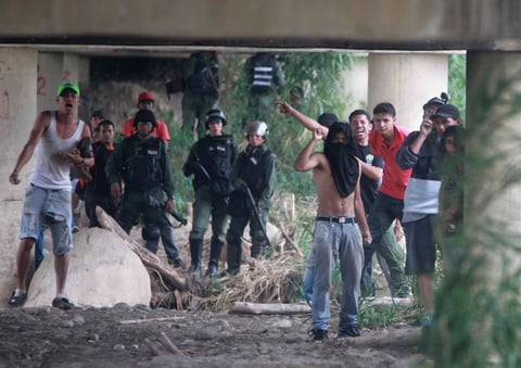 Violentas protestas estallan en Venezuela