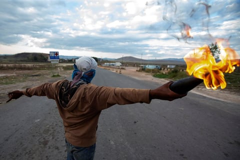 Violentas protestas estallan en Venezuela