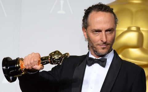 Emilio Lubezki.  es ganador de tres premios Oscar a Mejor fotografía, por Gravity  en 2014, por Birdman en 2015 y por The Revenant  en 2016.