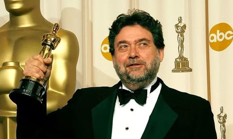 Guillermo Navarro. Se llevó a su casa el Oscar a Mejor Fotografía por El laberinto del fauno  en 2006.