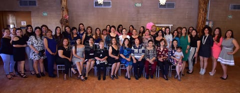 23022019 Asistentes desearon lo mejor a la novia en esta próxima etapa de su vida.