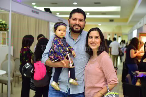 24022019 Addie y Omar.
