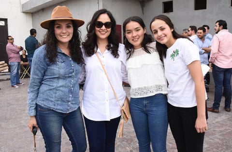 01032019 Selene Castañón, Claudia Ruiz, Samantha Díaz y Andrea Mena.