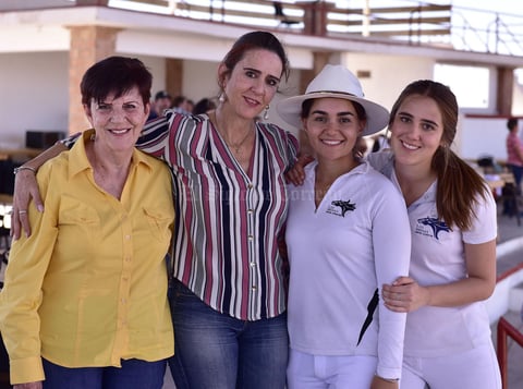 Aurora Siller, Leonor Salas, Daniela Galindo y Natalia Lugo