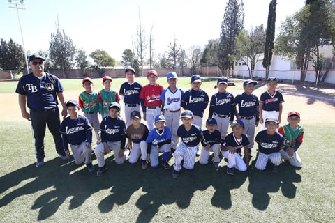 Los combinados duranguenses estuvieron integrados por jugadores del Deportivo Favela.