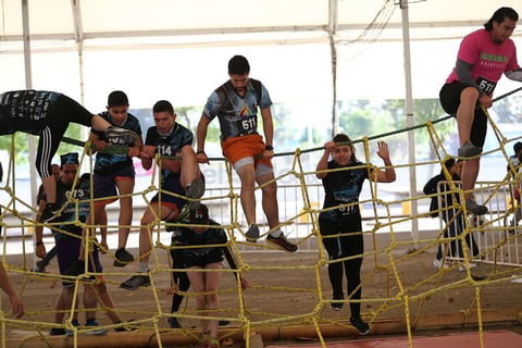 En tanto que en la rama femenil, el lugar de honor se lo llevó Marcela Álvarez. Al segundo escalón subió Teresa Guereca y Lizbeth Beltrán se quedó con el tercer lugar.