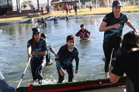 La carrera de obstáculos más divertida de Durango se desarrolló en la Fenadu, en donde 12 estaciones esperaron a los participantes.