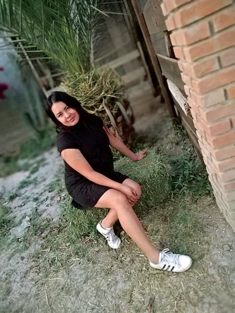 02032019 POSA PARA LA FOTO.  Kendra.