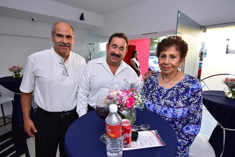 03032019 Presentes en reinauguración de sucursal