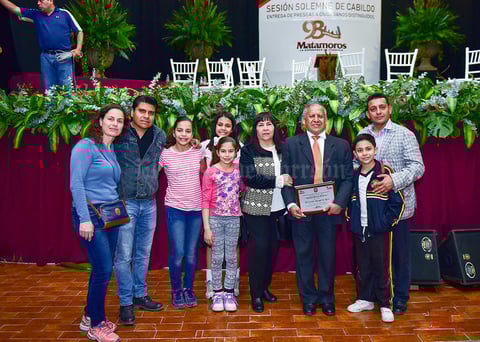 03032019 Recibe reconocimiento