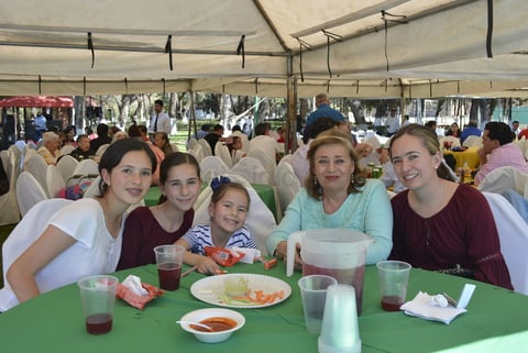 Festejan Día de la Familia