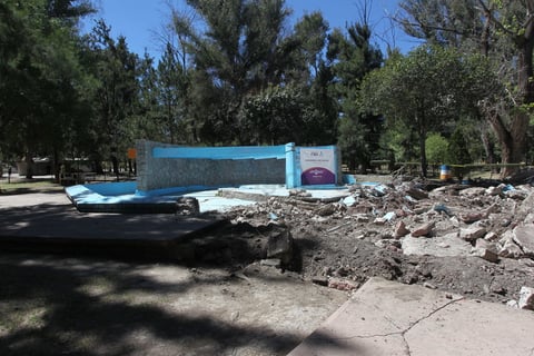 El Siglo de Durango constató que actualmente la obra está abandonada.