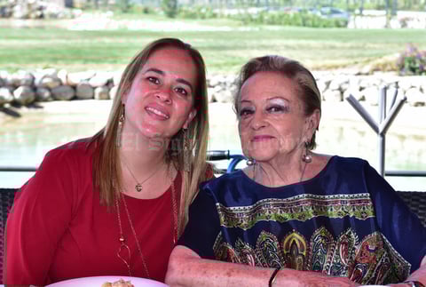 05032019 Kareny y Carola.