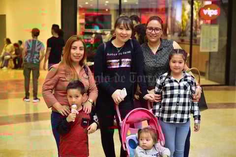 05032019 Karla, Ake, Gaby, Santiago, Sofía y Victoria.
