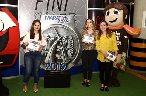 07032019 MUY CONTENTAS.  Sofía, Ana y Karla.