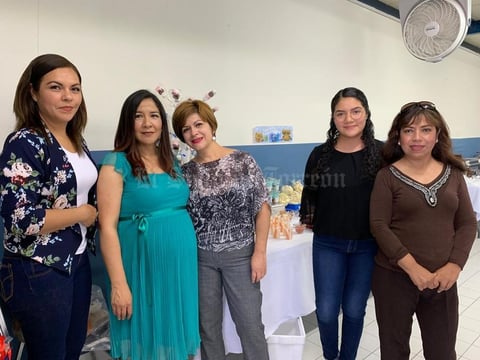 07032019 BABY SHOWER.  Isela Rodríguez acompañada de Vanessa, Nancy, Esther y Ángeles en su fiesta de canastilla, la cual le organizaron con motivo del nacimiento de Daniel.