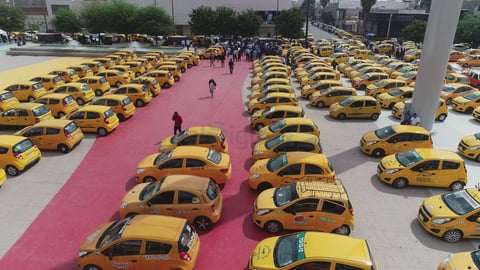 Protestan taxistas de Torreón; exigen regular plataformas digitales