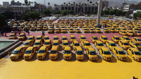Protestan taxistas de Torreón; exigen regular plataformas digitales