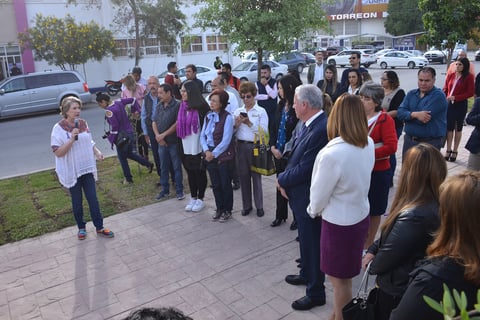 Plaza de la Mujer en Torreón genera polémica por escultura