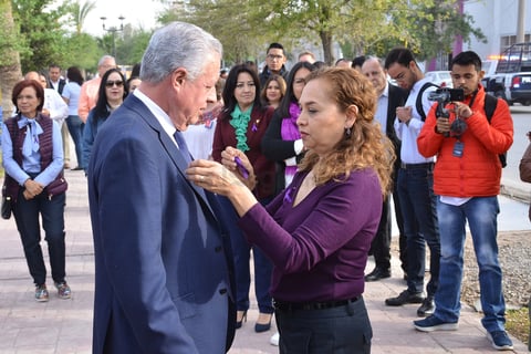 Durante la presentación de dicha plaza, realizada durante la mañana de hoy viernes, el propio alcalde Jorge Zermeño afirmó: "yo en lo personal no soy muy dado a celebraciones, el día del niño, el día de la madre, el día del compadre... pero hacernos notar que en este día, lo que ha venido sucediendo en el rescate de los derechos de las mujeres, tan especial, pues es un tema que por supuesto vale la pena conmemorarlo".
