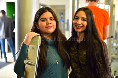 13032019 AMIGAS.  Yesenia y Fernanda.