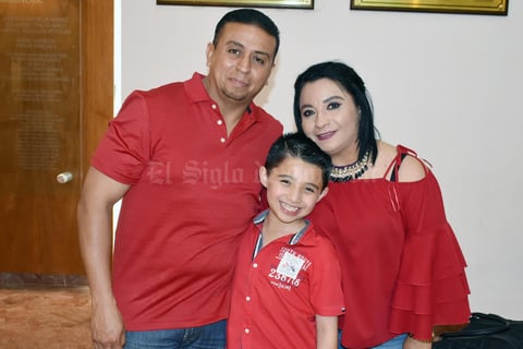 14032019 Víctor, Claudia y Juan Pablo.