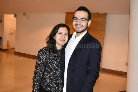 14032019 Naomi y Jesús.