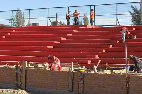 Fuentes extraoficiales comentaron que el estadio ya debe ser, como mínimo, de una capacidad de 10 mil espectadores.
