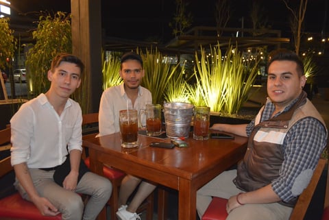 Leonardo de la Torre, Saúl Castillo y Gilberto Tovar.