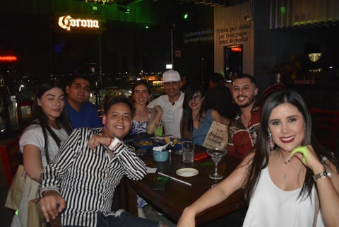 Clarisa Gallardo, Pablo Gallardo, Linda Bernal,  Martín Avitia, Lizeth Viveros, Adex Rodríguez y Marlet Salas.