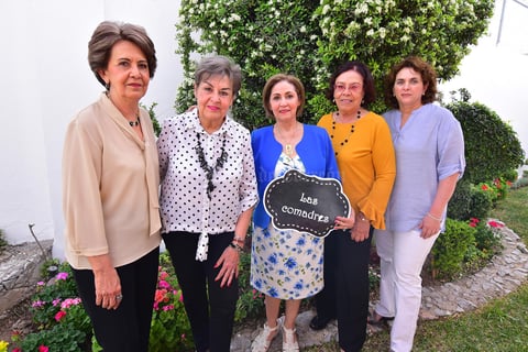 Nena, Magaly, Cristy, Ma. Eugenia y Mariela