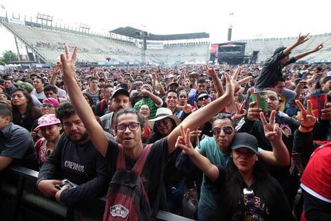 Primer día del Vive Latino celebra 20 años de música