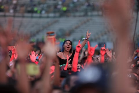 Primer día del Vive Latino celebra 20 años de música