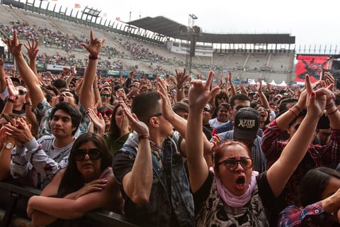Primer día del Vive Latino celebra 20 años de música