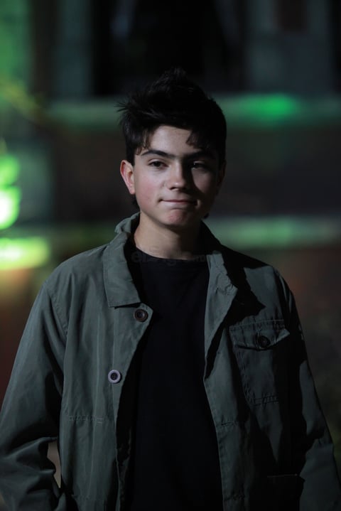 Gregorio Urquijo López acompaña a 'Karem' en esta aventura. “Aquí me llaman ‘Lalo’, tengo casi 15. Vengo de Colombia y llevo dos años y medio en México. Es mi primera película...”, explicó en entrevista el joven.