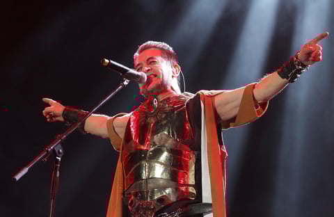 La banda de rock mexicana La Castañeda su 30 aniversario de actividad musical en el Foro Sol, al cerrar de manera memorable la edición 2019 del Vive Latino.