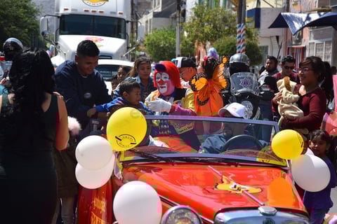 Celebran a la primavera con desfile en Torreón