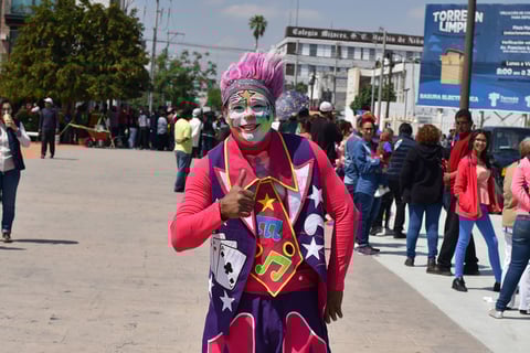 Celebran a la primavera con desfile en Torreón