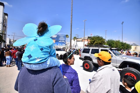 Celebran a la primavera con desfile en Torreón