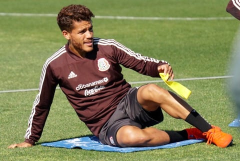 Jonathan Dos Santos en el entrenamiento de este lunes.