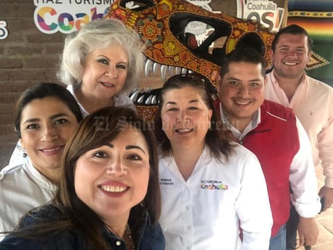 18032019 Cintya Rodríguez, Alejandra Barajas, del Clúster joyero, y la comitiva de Turismo en la Feria Rodeo 2019.