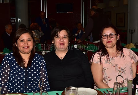20032019 EN CONVENCIóN.  Pilar Gutiérrez, Angélica Valles y Adriana Pérez.