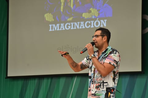 'Capi' Pérez presenta conferencia magistral en Torreón